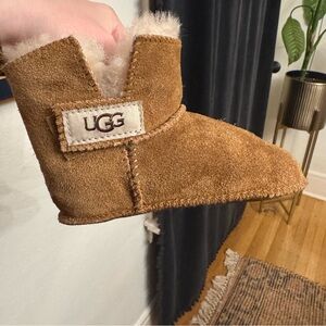 UGG Chestnut Shearling baby Booties Boots Soft sole size Large.
